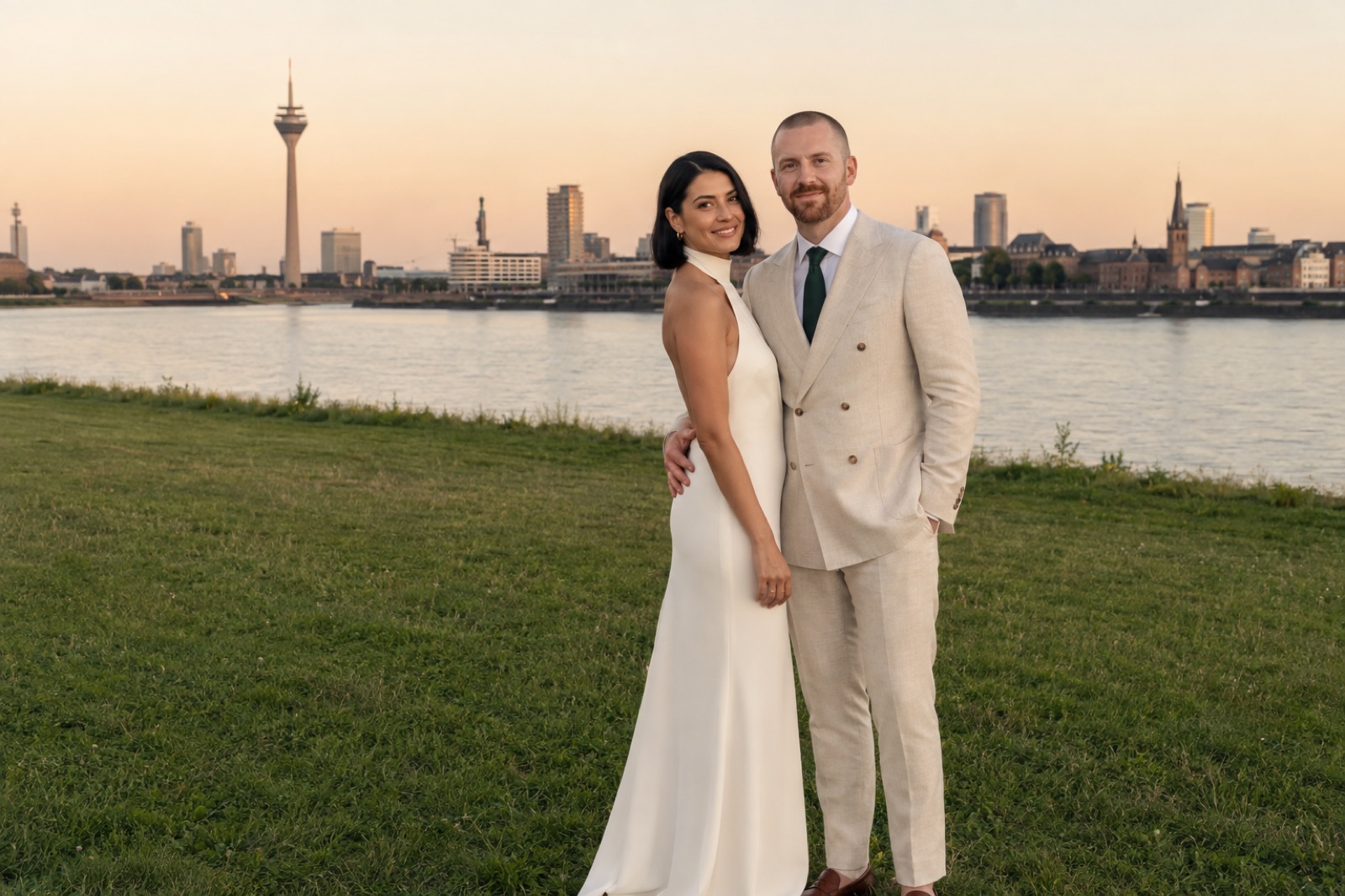 Brautpaar bei einer zweisprachigen Hochzeit in D&uuml;sseldorf-Oberkassel
