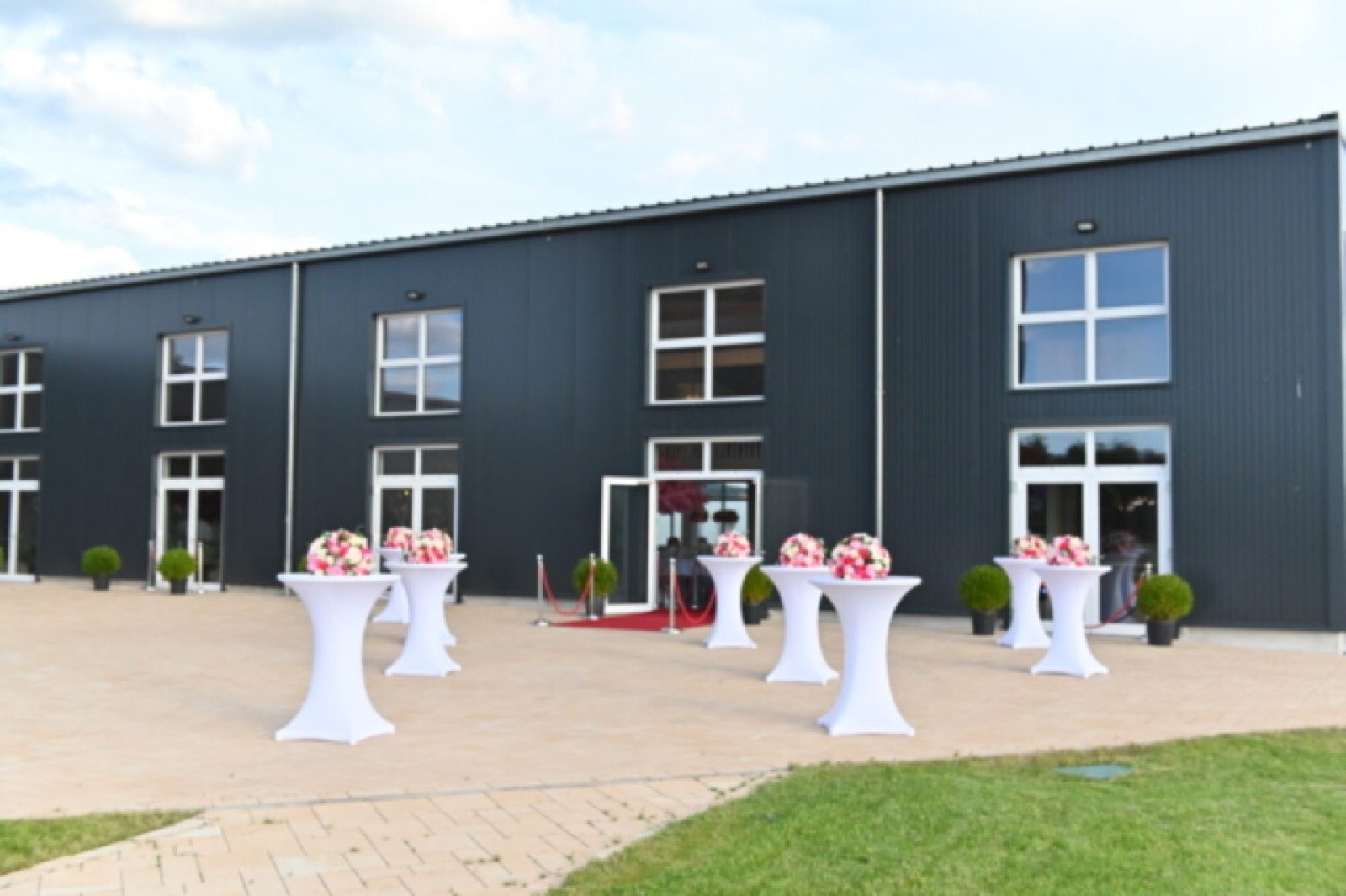 Das Luxury Events in Taunusstein (Foto: Luxury Events) – von der Feier zeigen wir auf Wunsch des Paares keine Fotos